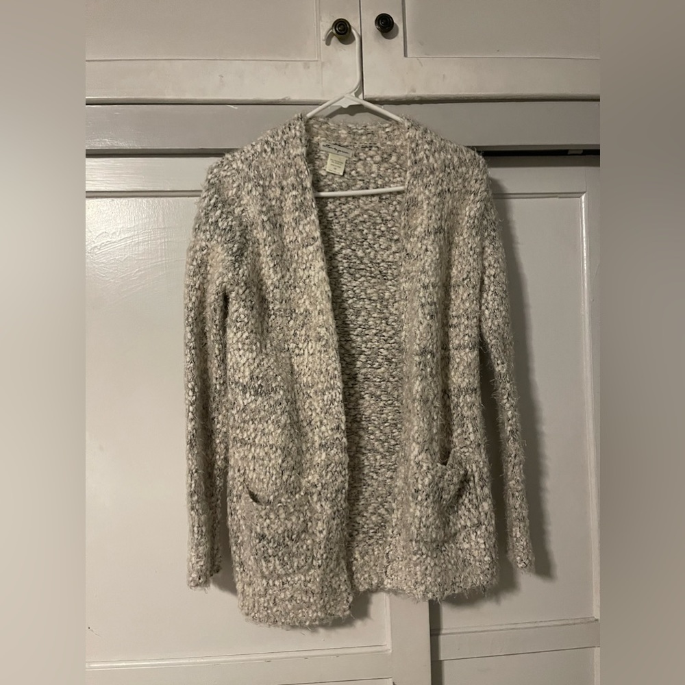 Super soft and chic cardigan with pockets